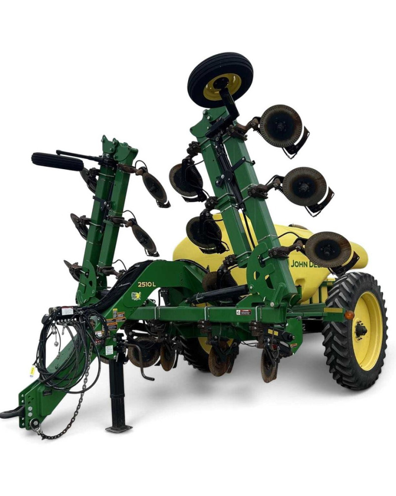 John Deere 2510L Side-Fold Luquid Nutrient Applicators (SN: from 145850) (North America) Operators Manual (OM820000)