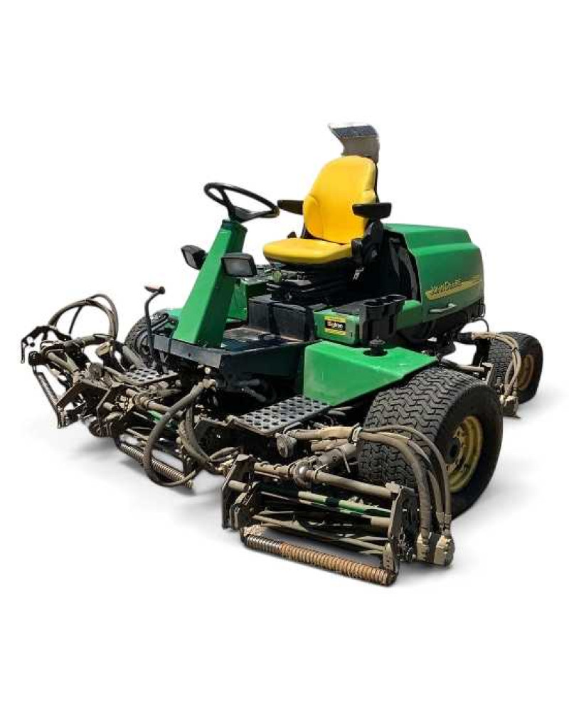 John Deere 3215B, 3235B (SN:030001-) and 3225B (SN:020001-) Lightweight Fairway Mowers (Export) Operators Manual (OMTCU16382)