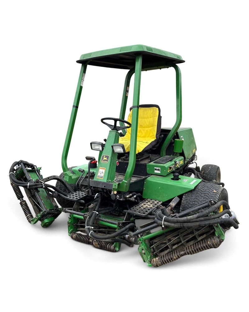 John Deere 3215A and 3235A Lightweight Fairway Mowers (SN: from 030201) (Export Edition) Operators Manual (OMMT2834)