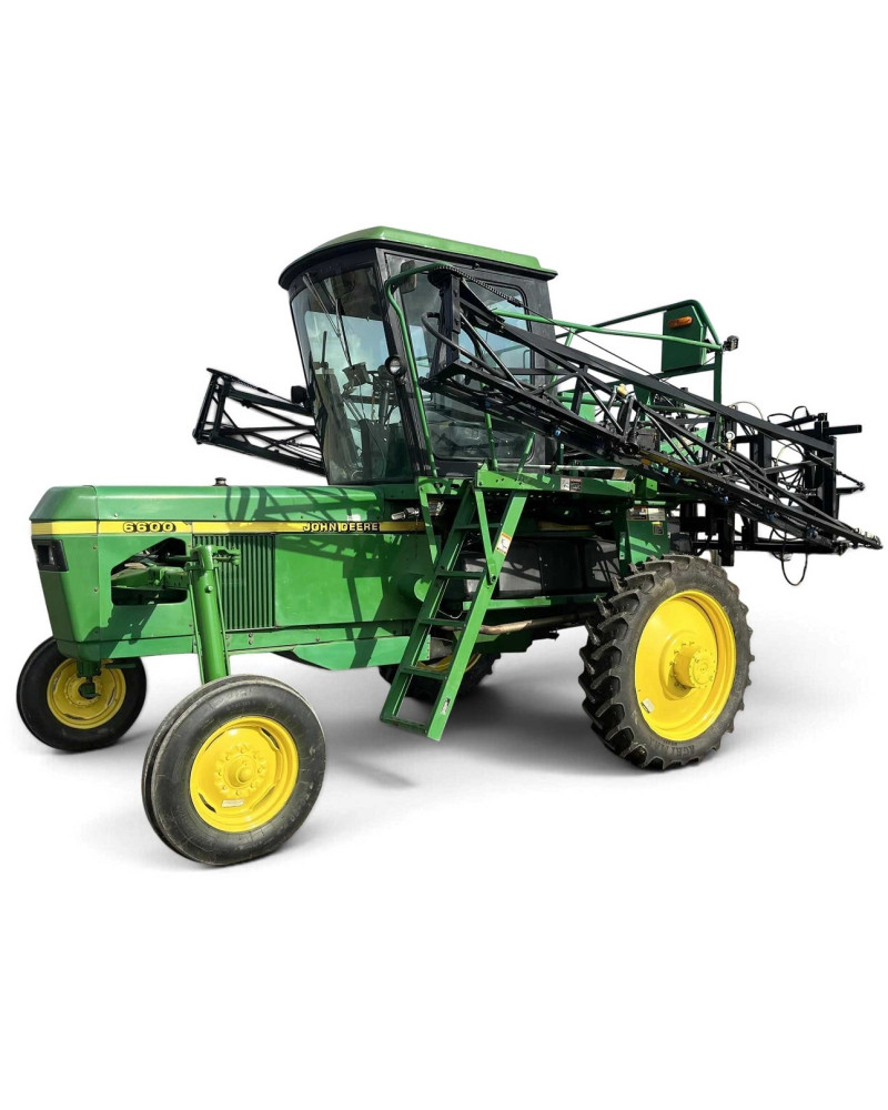 John Deere 6500 (SN.from 008149) and 6600 (SN.from 000101) Self-Propelled Sprayers (North America) Operators Manual (OMN200552)
