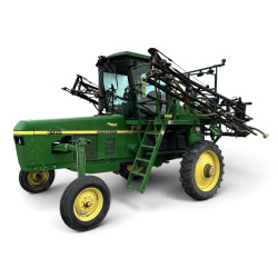 6700 Self-Propelled Sprayers (SN: up to 006000) (North America) Operators Manual (OMN200815)