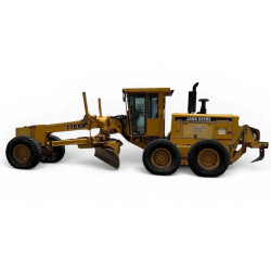770B, 770BH, 772B and 772BH Motor Graders (SN: 530594 - 538882) Operators Manual (OMT131680)