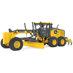 770 P and 772 P Motor Graders (SN. from C_00001, D_00001) Operators Manual (OMT494132X019)
