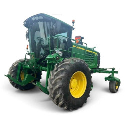 D450 Self-Propelled Windrowers (SN: 371501 - 381500) (North America) Operators Manual (OMFH311647)