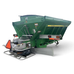 DN456 and DN485 Dry Fertilizer Spreaders (MY2015 - 2016) (Export Edition) Operators Manual (OM312418)