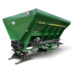 DN456 and DN485 Dry Fertilizer Spreaders (MY2017 - 2018) (North America) Operators Manual (OMKK39700)
