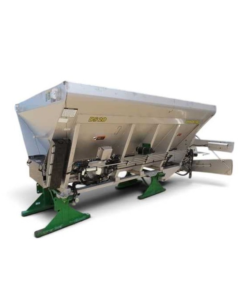 John Deere DS20 and DS30 Dry Fertilizer Spreaders (SN: from 220001) (North America) Operators Manual (OMKK96022)