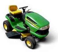 LA100 Lawn Tractor