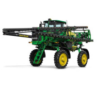 M4025 Self-Propelled Sprayer
