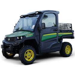 XUV865M and XUV865R Gator Utility Vehicles (SN: 040001 - 050000) (Export Edition) Operators Manual (OMUC26721)